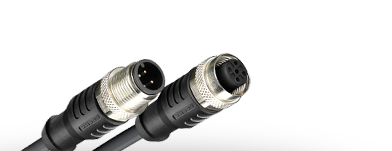 IO-Link cable and plug connectors