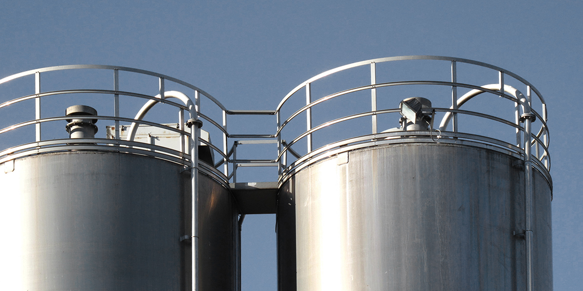 Füllstandsmessungen in Behältern mit Flüssigkeiten 